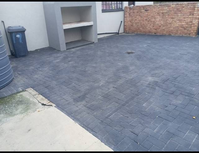 4 BEDROOM HOUSE FOR SALE IN SECUNDA